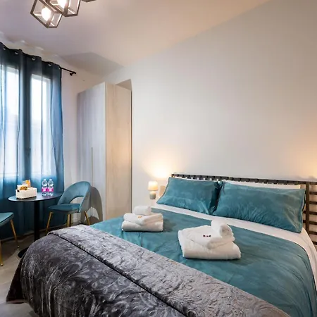 Blueshouse Carracci Gæstehus 3*